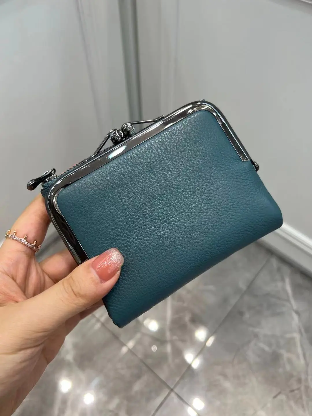 Coin Purse Genuine Leather Retro Handbag Short Wallet Women's Multifunctional Clip Zero Wallet Cowhide wallets Card holder