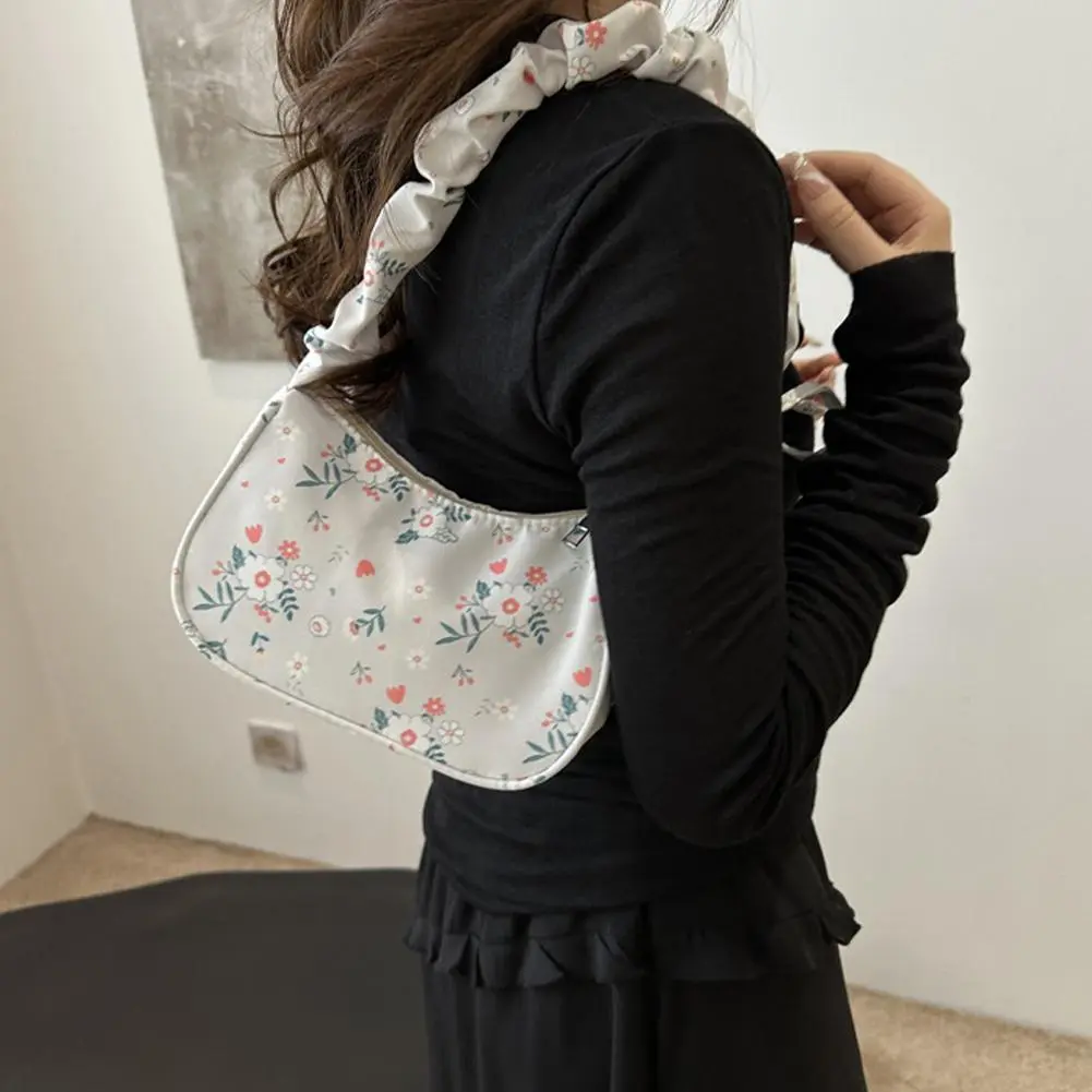 Korean Dongdaemun New 2025 Fresh Floral Canvas Bag Women's Street Underarm Single Shoulder Bag Large Capacity Women's Bag