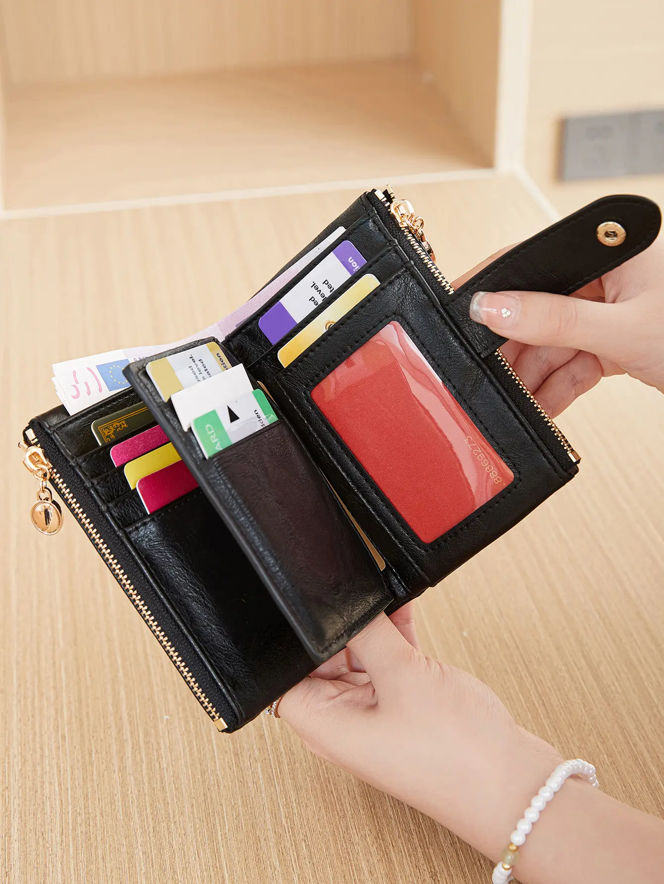 Minimalist Women's Three Layer Wallet RFID Blocking Multiple Card Slots Large Capacity Zero Wallet Double Zipper Short wallet