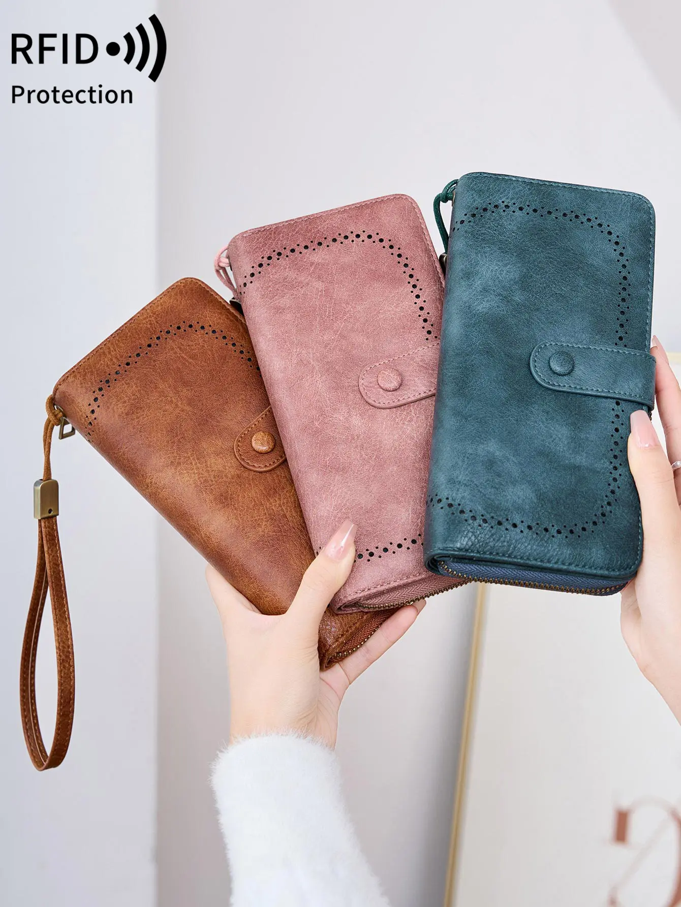 RFID Vintage long wallet with multiple card slots large capacity zipper clutch bag fashionable versatile women's credit card bag