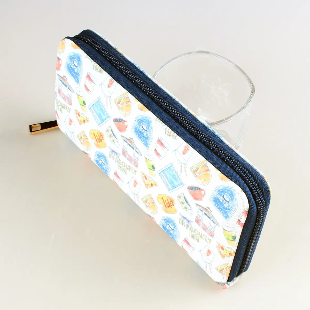 Large Capacity Cartoon Pattern Clutch Wallet with Zipper - Versatile Credit Card and Coin Purse