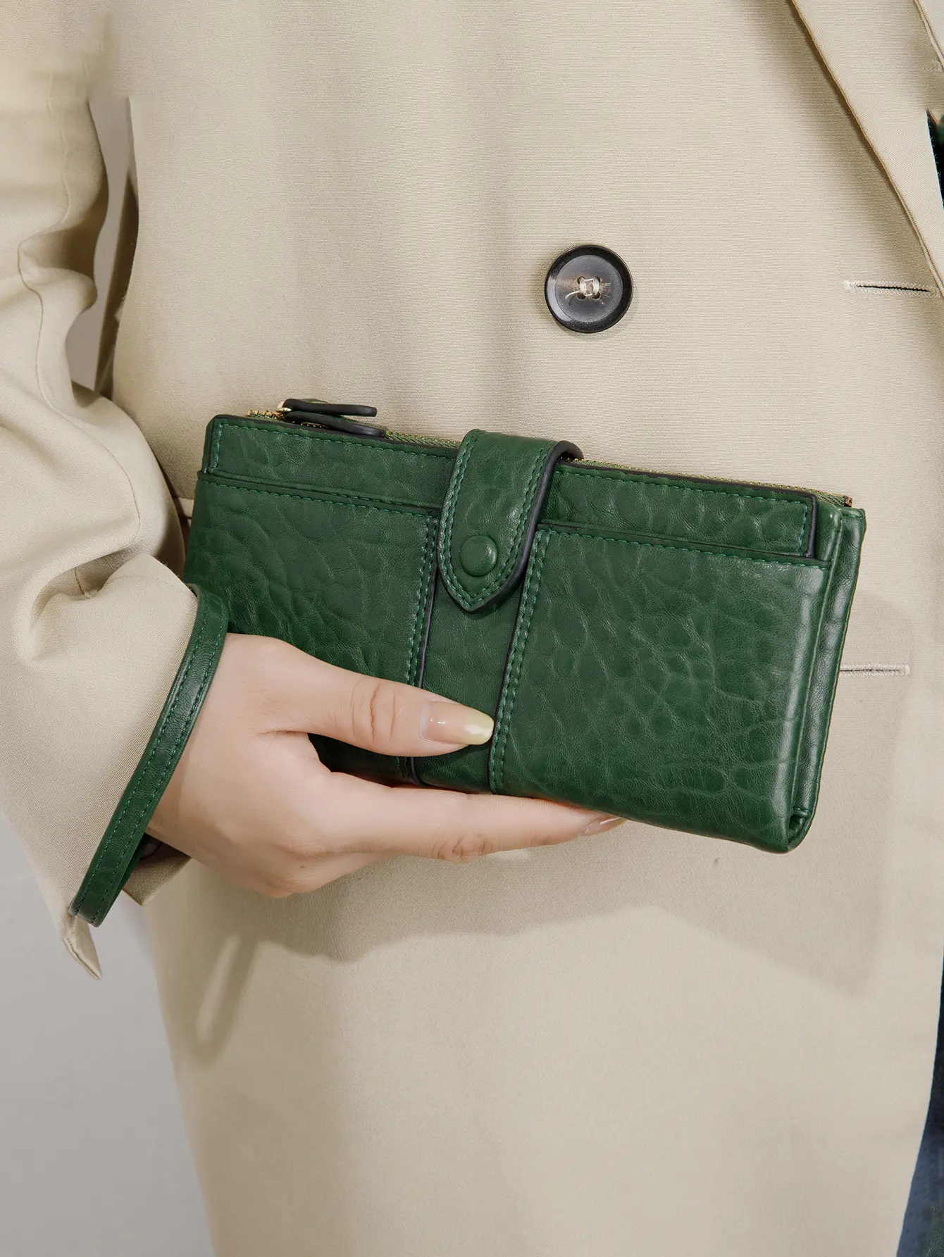 Retro minimalist buckle double fold women's wallet, long wallet with dual ID identity window and wrist strap
