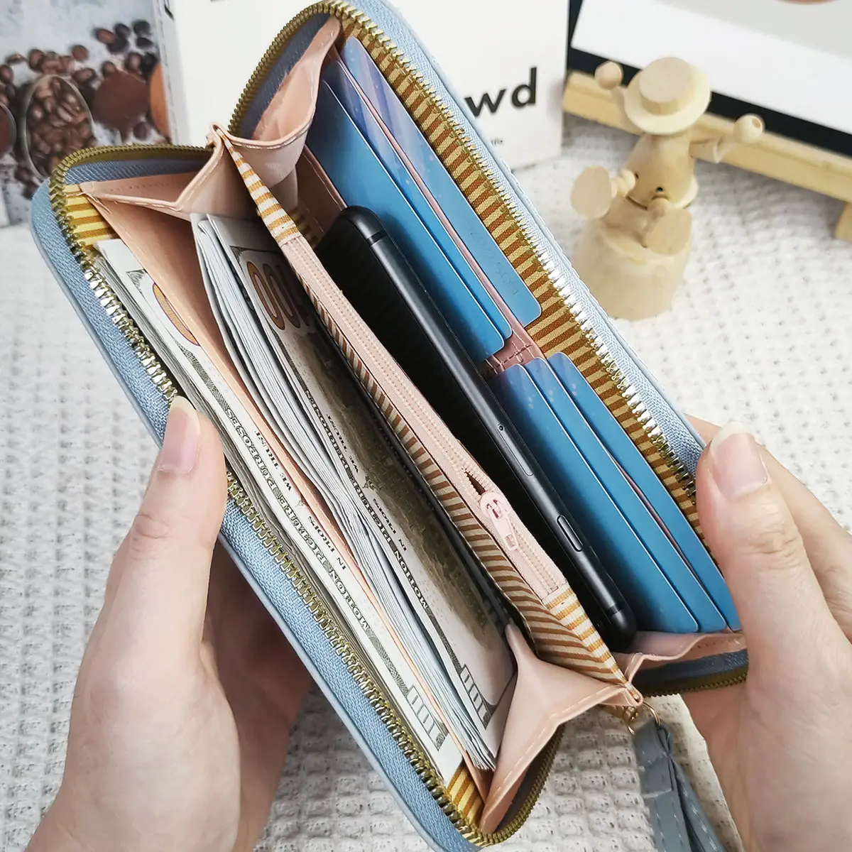 Women's wallet long letter embroidered women's long zipper versatile wallet large capacity mobile wallet