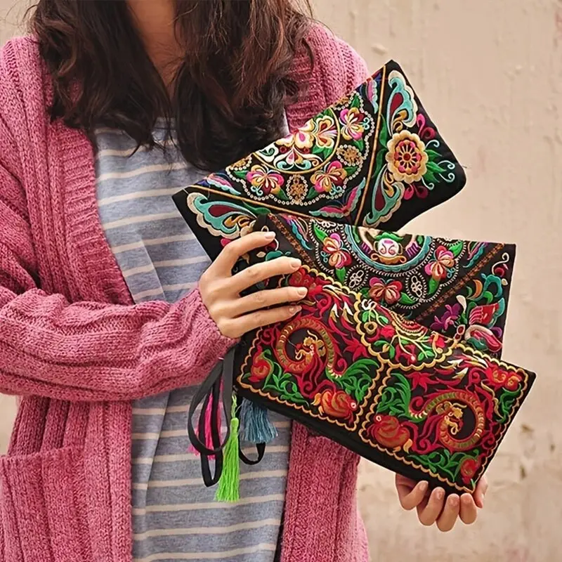 Ethnic Style Eembroidered Long Wallet Retro Large Capacity Handbag Womens Banquet Bag Mobile Phone Zero Wallet