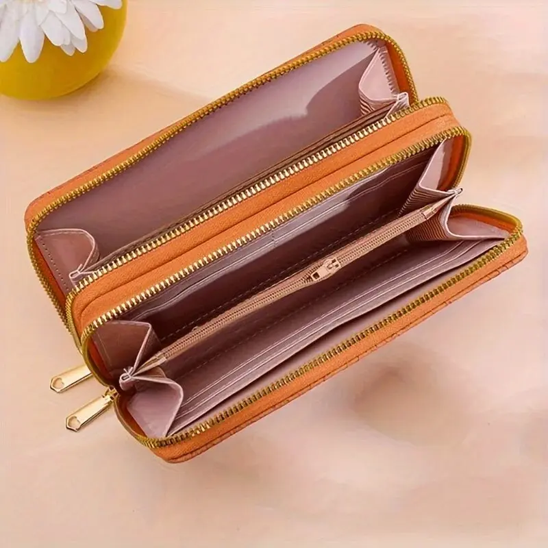 Four Seasons Women's Long Wallet Large Capacity Retro Lace Embossed High Grade Card Bag with Multi Compartment Zipper Handbag