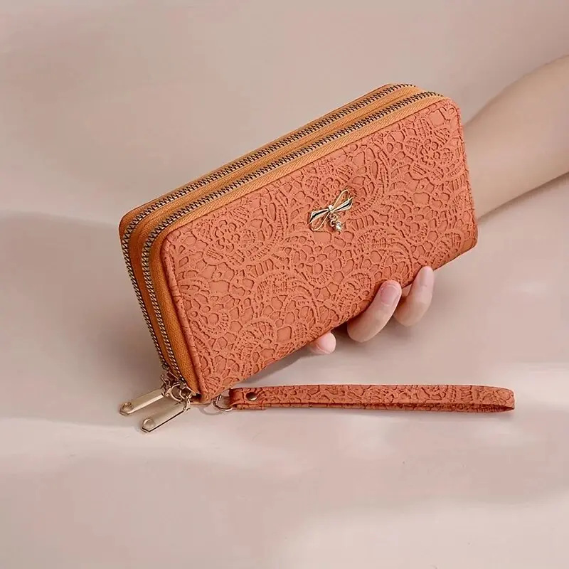 Four Seasons Women's Long Wallet Large Capacity Retro Lace Embossed High Grade Card Bag with Multi Compartment Zipper Handbag