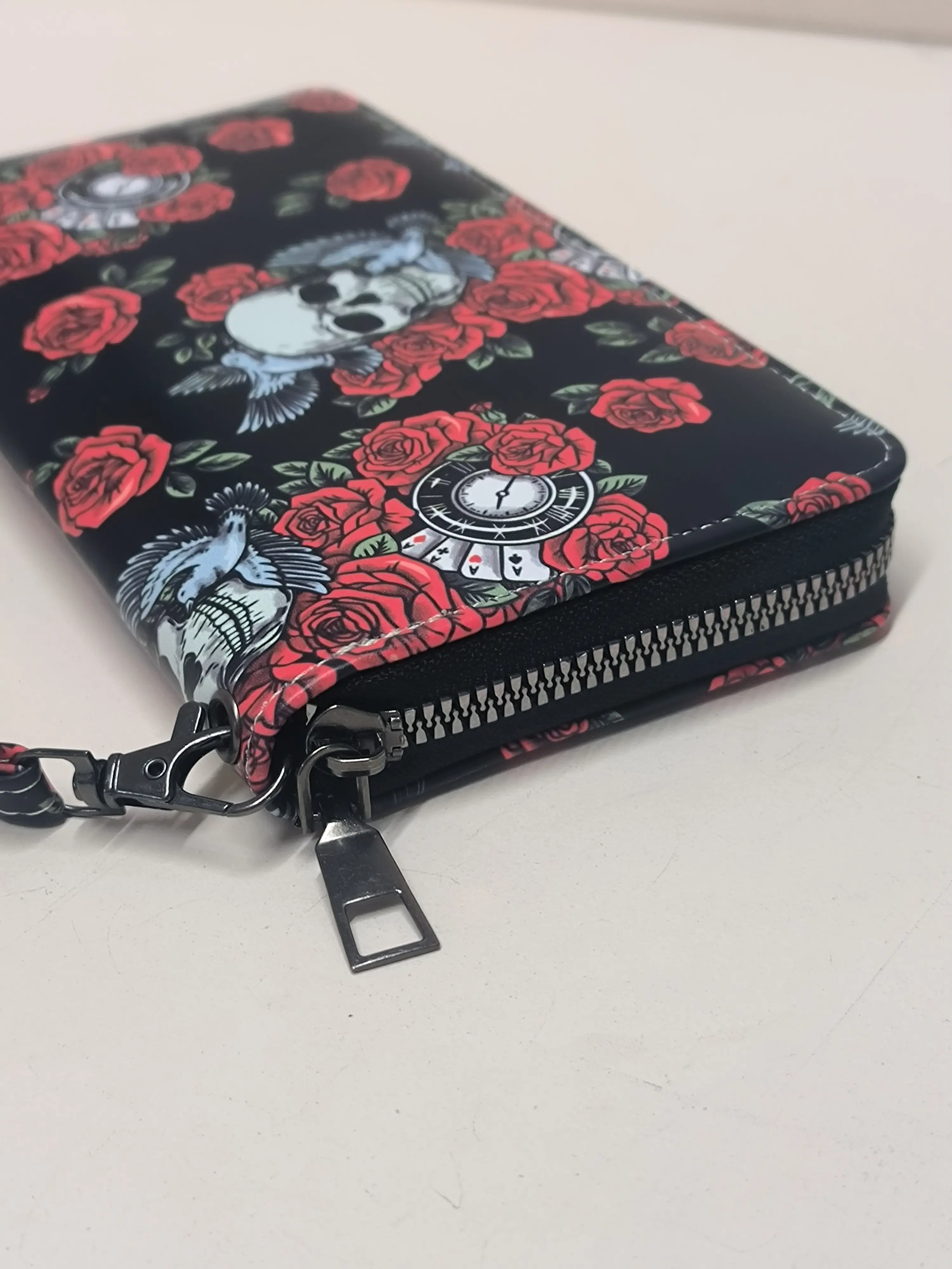 Men's and Women's Universal Fashion Punk Style Wallet Card Holder, Skull Pattern Clutch and Wristbag