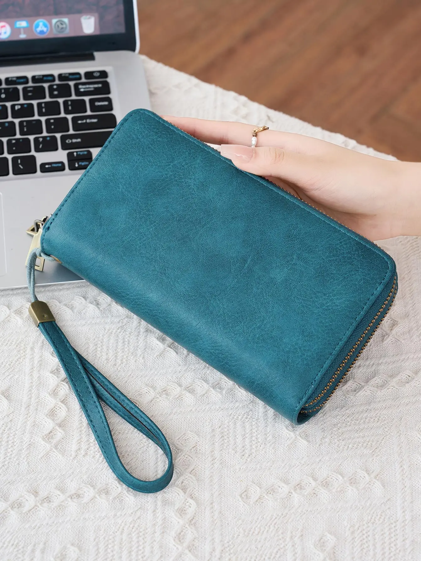 NEW RFID Blocking Zipper Wallet Vintage Double-Layer Large Capacity women's long wallet MultiCard Slots Design Clutch bag
