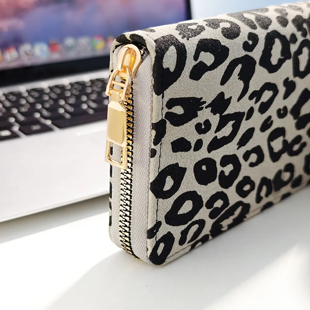 Simple And Versatile Leopard Print Wallet With Large Capacity And Multiple Card Slots, Multifunctional Women's Handbag