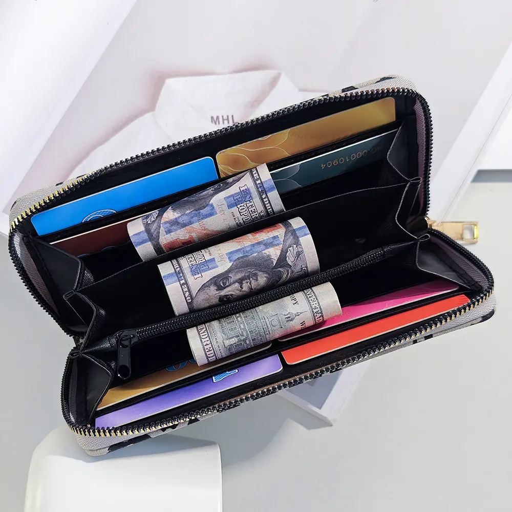 Simple And Versatile Leopard Print Wallet With Large Capacity And Multiple Card Slots, Multifunctional Women's Handbag