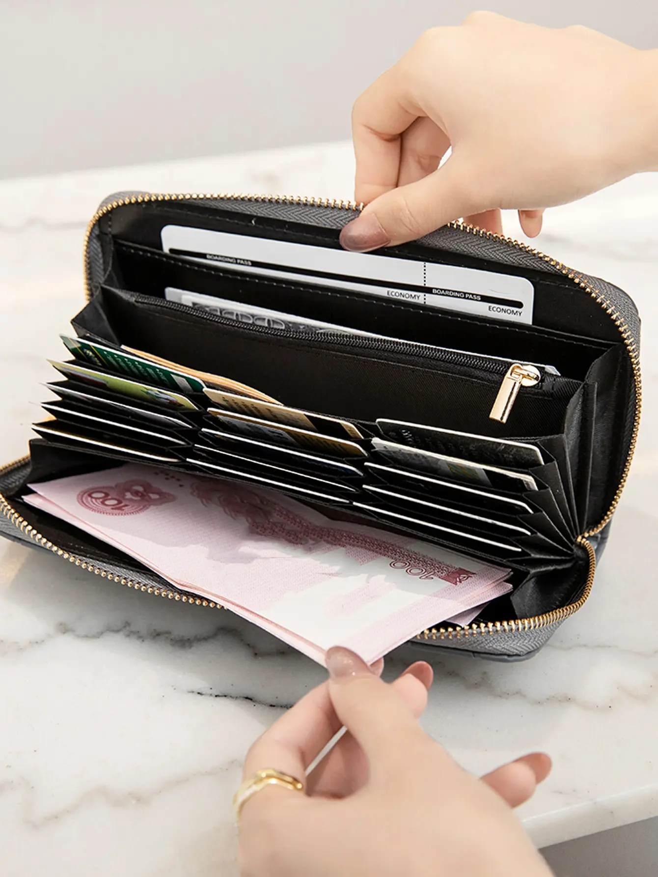 Elegant Quilted Women's Wallet Daily Portable Solid Color Multi functional Check Book Credit Card ID Card Cash Long Wallet
