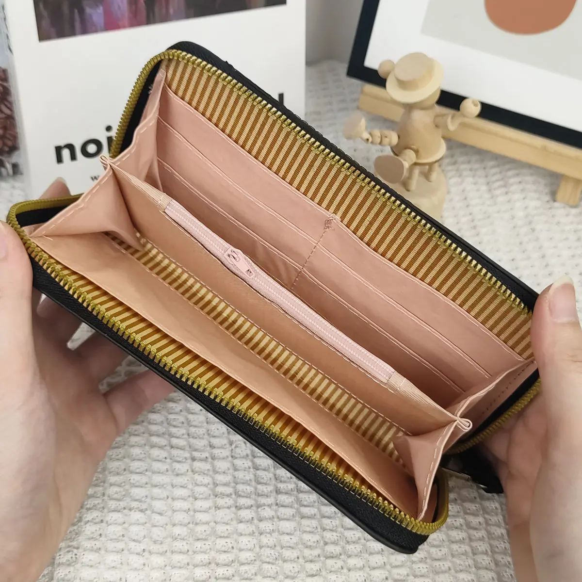 Women's wallet long bow pattern embroidered women's long zipper versatile wallet large capacity mobile wallet
