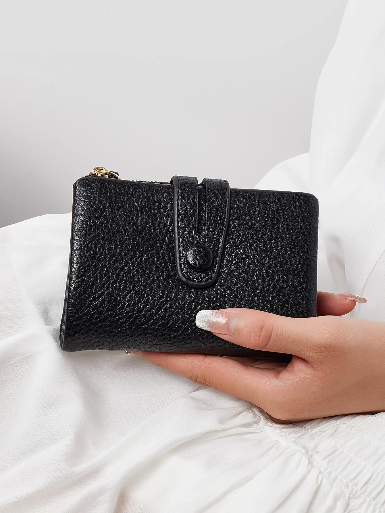 Women's Short Wallet Small 100% Leather Designer Three fold Card Clip Zero Wallet Fashion Women's Handheld Bag