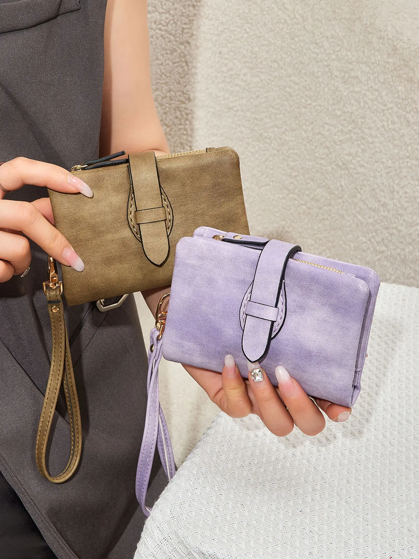 MIYIN Classic Women's Trifold Wallet SmallRFID Blocking Compact Credit Card Holder with ID Window and Wristband Short Coin Purse