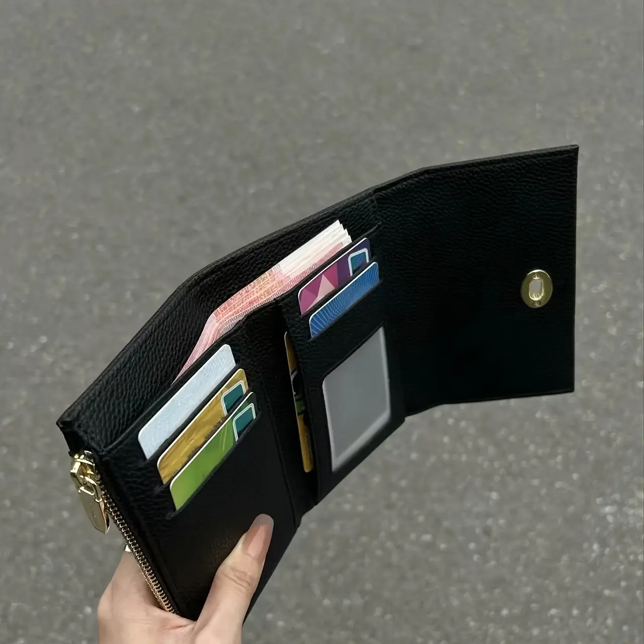 Exquisite Black Women's Wallet - Cool Style Compact Card Holder Wallet, Multiple Card Slots and Short Wallets