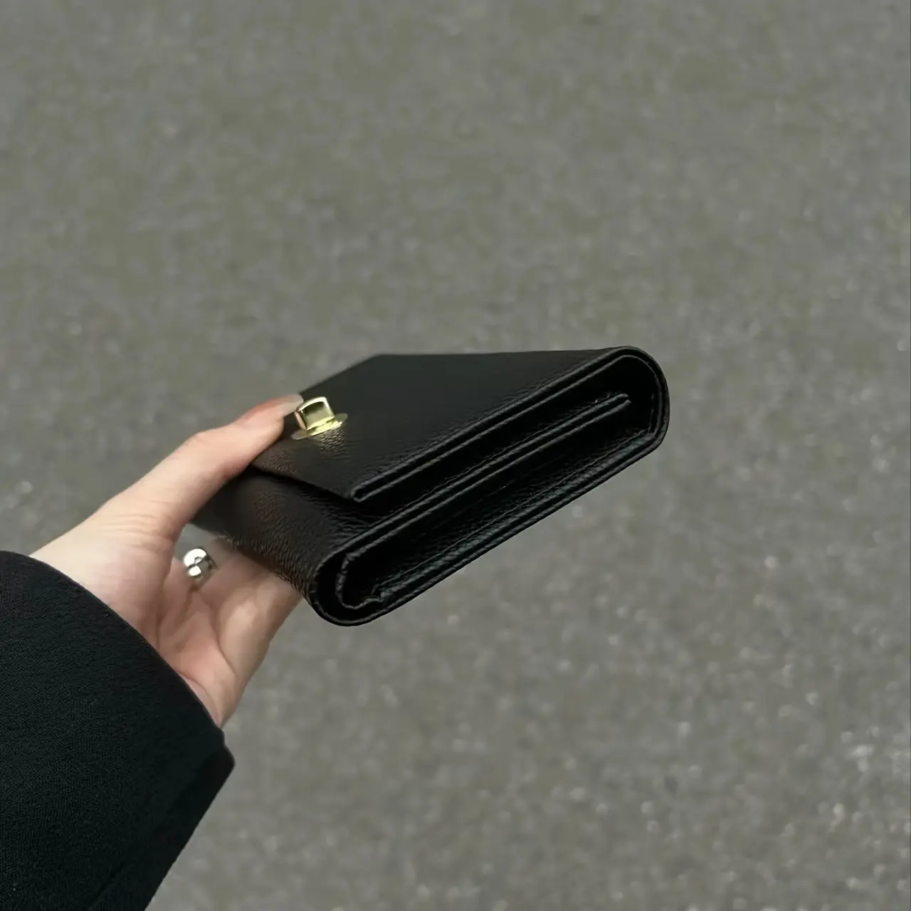 Exquisite Black Women's Wallet - Cool Style Compact Card Holder Wallet, Multiple Card Slots and Short Wallets