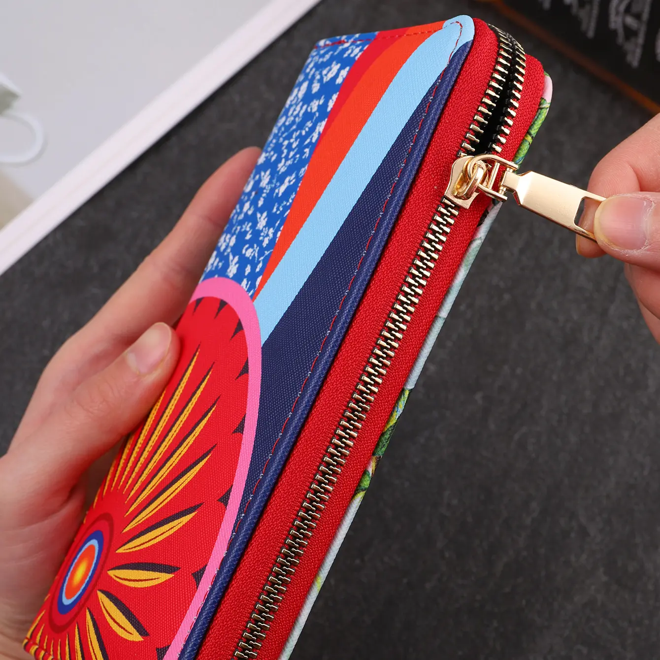 Fashionable Retro Wallet With Floral Pattern Print Multifunctional Card Bag Long Style Easy To Hold Together