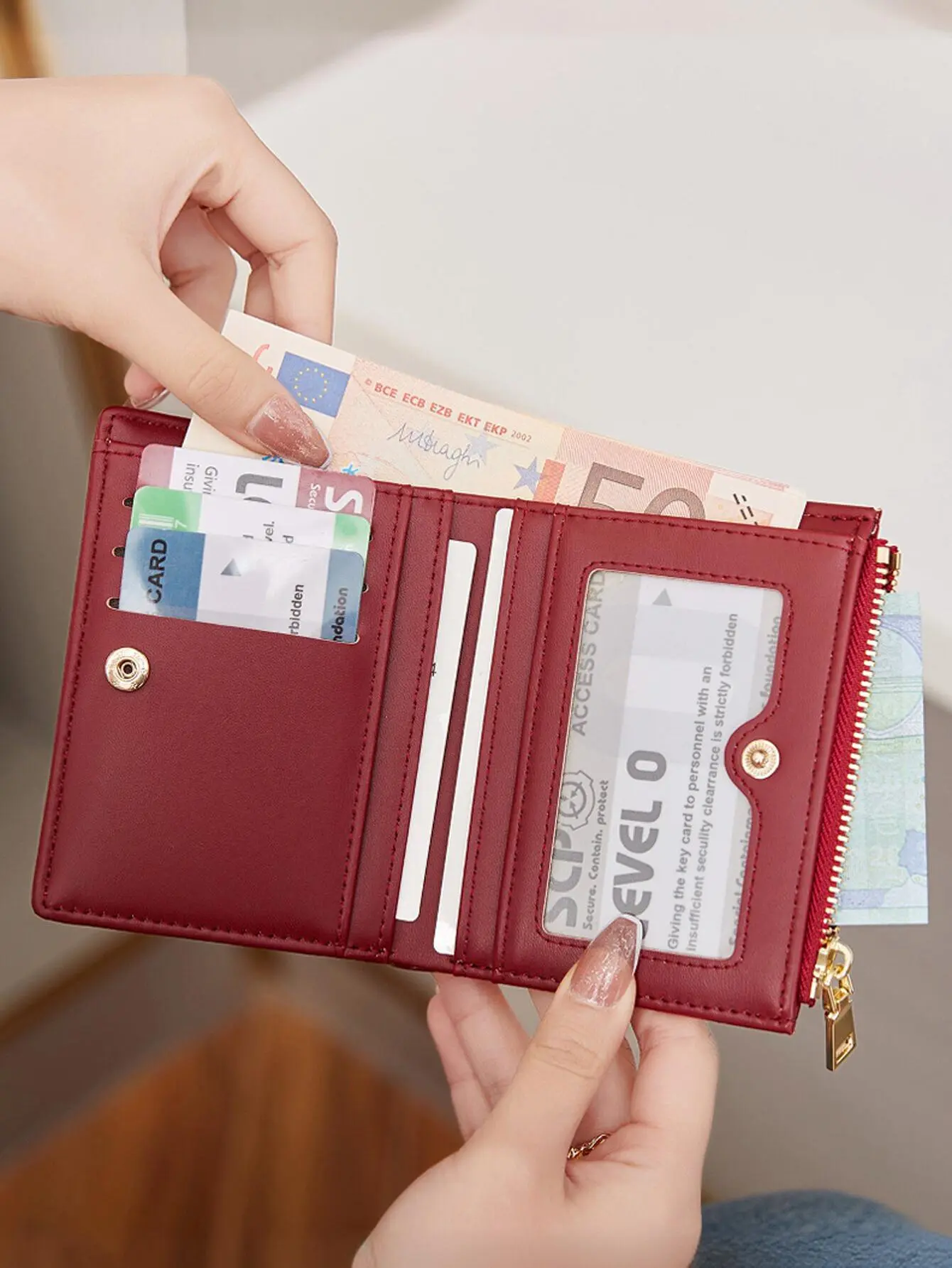 Minimalist Women's Wallet PU Leather Folding Card Seat Money Bag Fashion ID Window Business Card Clip CrocodilePatternZeroWallet
