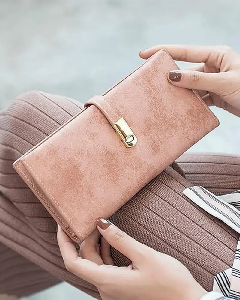 Women's ultra-thin wallet. Retro frosted 100% leather wallet with magnetic buckle closure, long double fold wallet