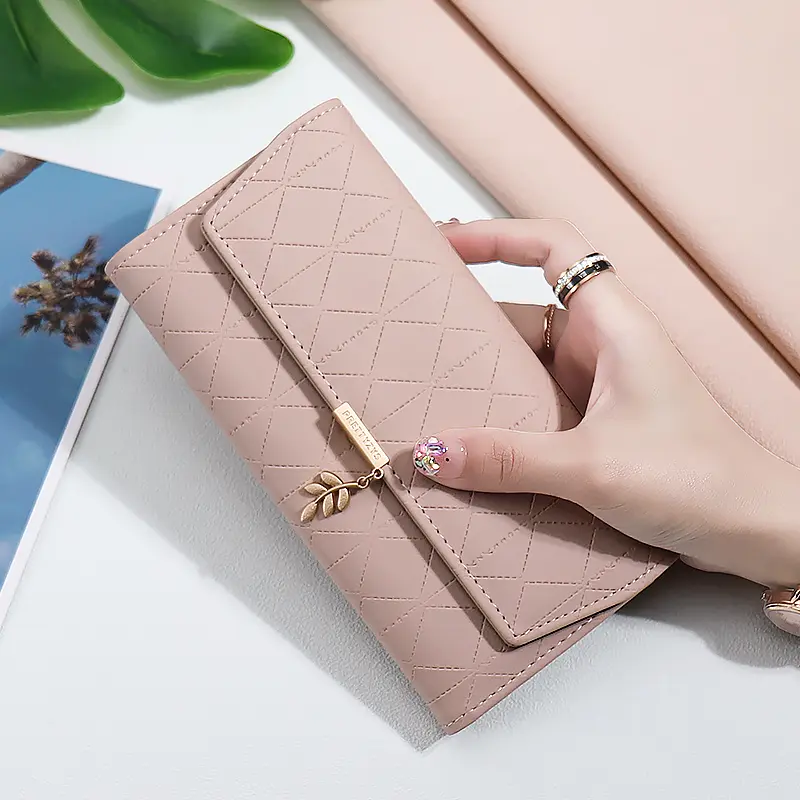 2024 summer new Korean version of high texture PU Diamond lattice personality leaf pendant three fold bag multi-card can be expa