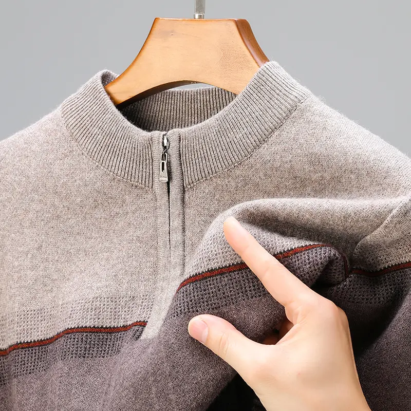 Advanced luxury autumn winter half zipper high neck contrasting color personalized men's sweater warm thick knitted pullover