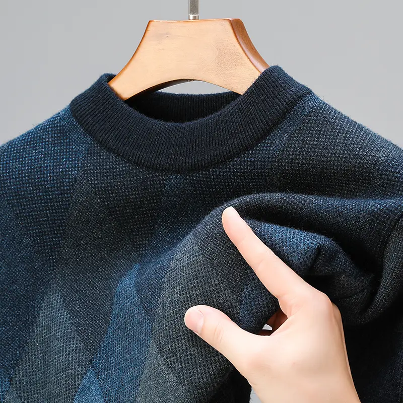 Advanced luxury autumn and winter round neck diamond pattern fashionable casual men's sweater thickened knitted pullover ﻿