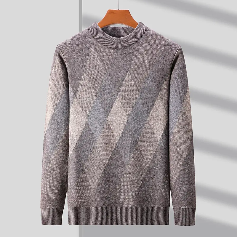Advanced luxury autumn and winter round neck diamond pattern fashionable casual men's sweater thickened knitted pullover ﻿