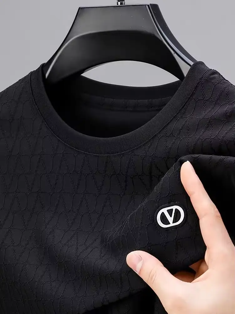 Summer Ice Silk Breathable Short sleeve T-shirt Men Round Neck Casual Top Brand Fashion Jacquard Solid Color Casual Half Sleeve