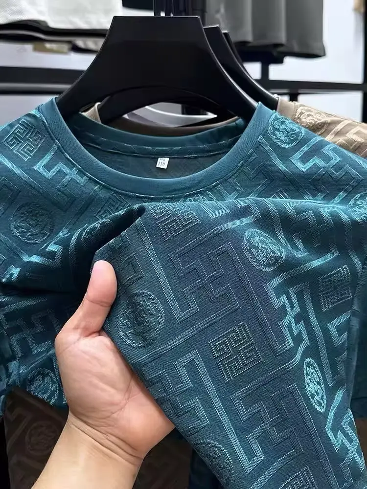 High end brand fashion badge printed short sleeve T-shirt men summer new ice silk plaid round neck T-shirt casual breathable top