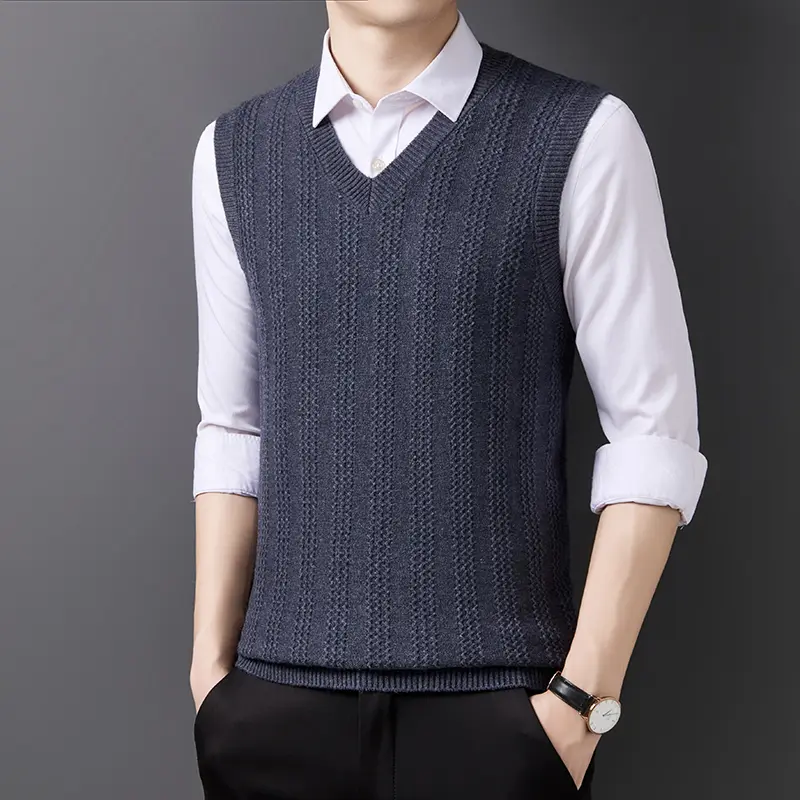 High end luxury autumn and winter fashion V-neck vest men sleeveless vest fashionable jacquard casual business knit sweater coat