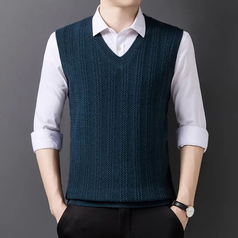 High end luxury autumn and winter fashion V-neck vest men sleeveless vest fashionable jacquard casual business knit sweater coat