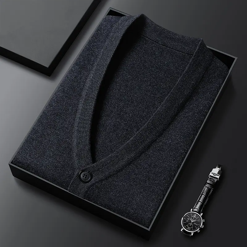 Luxury autumn and winter single breasted V-neck vest men fashionable pocket sleeveless knitted vest business casual vest caot