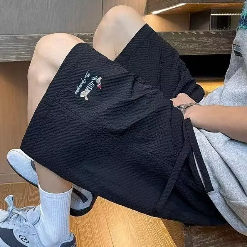 Summer new bubble grid simple casual shorts men's trendy brand breathable sports five quarter pants loose beach pants