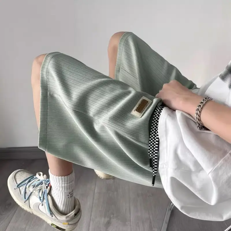 Casual pleated ice silk shorts men's summer thin quick drying beach pants loose pants