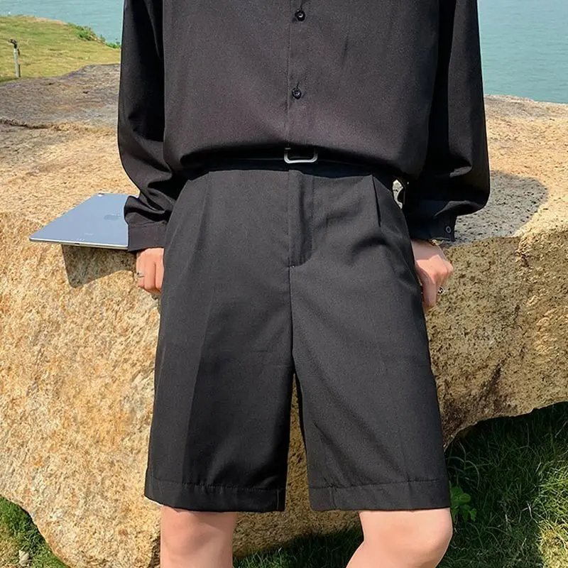 Ice silk suit shorts for men in summer, thin casual mid length pants with ins drape, trendy five point loose straight leg wide l