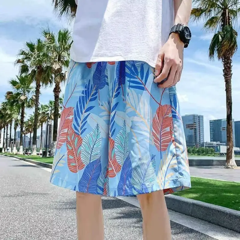Beach shorts for men in summer, thin and quick drying swimsuits, trendy printed large shorts, loose sleepwear, casual cropped pa