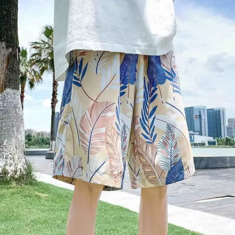 Beach shorts for men in summer, thin and quick drying swimsuits, trendy printed large shorts, loose sleepwear, casual cropped pa