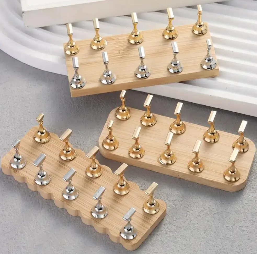 10Pcs/Pack Nail Holder Practice Display Stand Magnetic False Nail Tips Showing Shelf Manicure Salon Fingernail DIY Exercise Tool