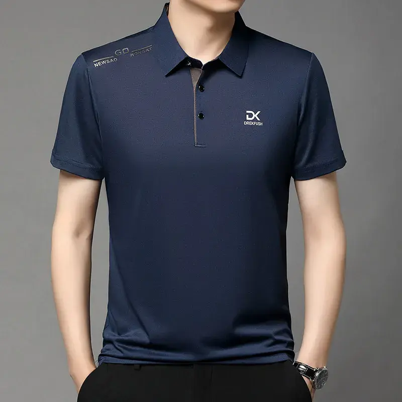 New Men's Business Casual Short Sleeved Shirt with Badge Solid Color Polo Shirt Fashionable Breathable Comfortable Versatile Top