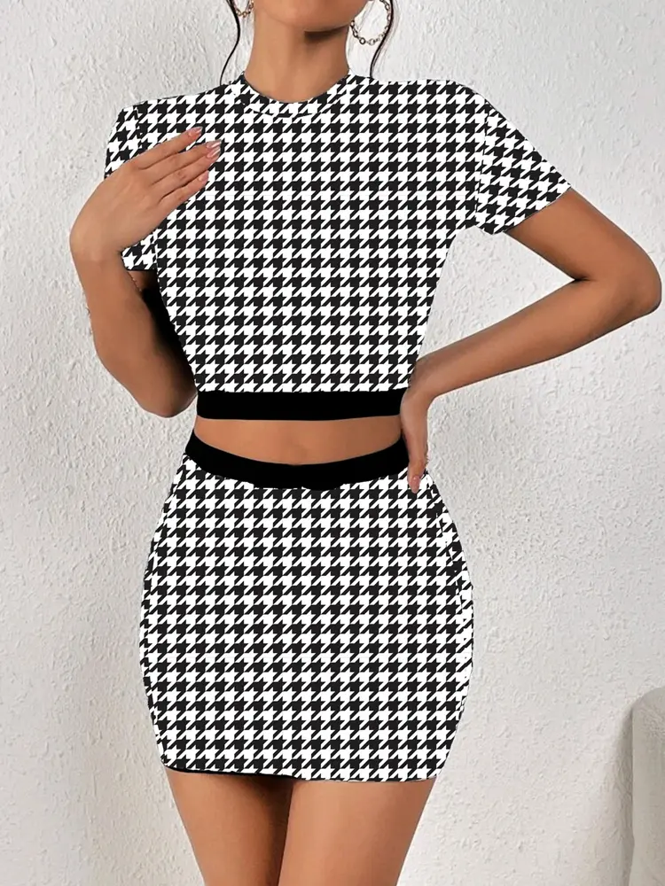 All-over printed elastic waist skirt and T-shirt two-piece set