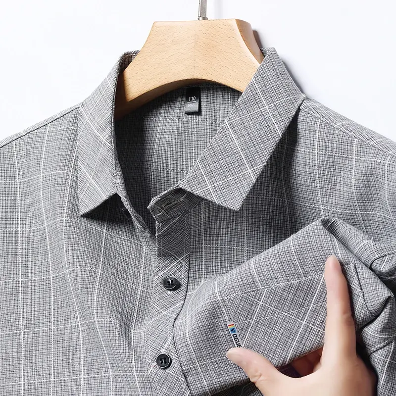 New Men's Business Casual Short Sleeved Printed Shirt with Wrinkle Resistance No Ironing Comfortable All Season Versatile Top