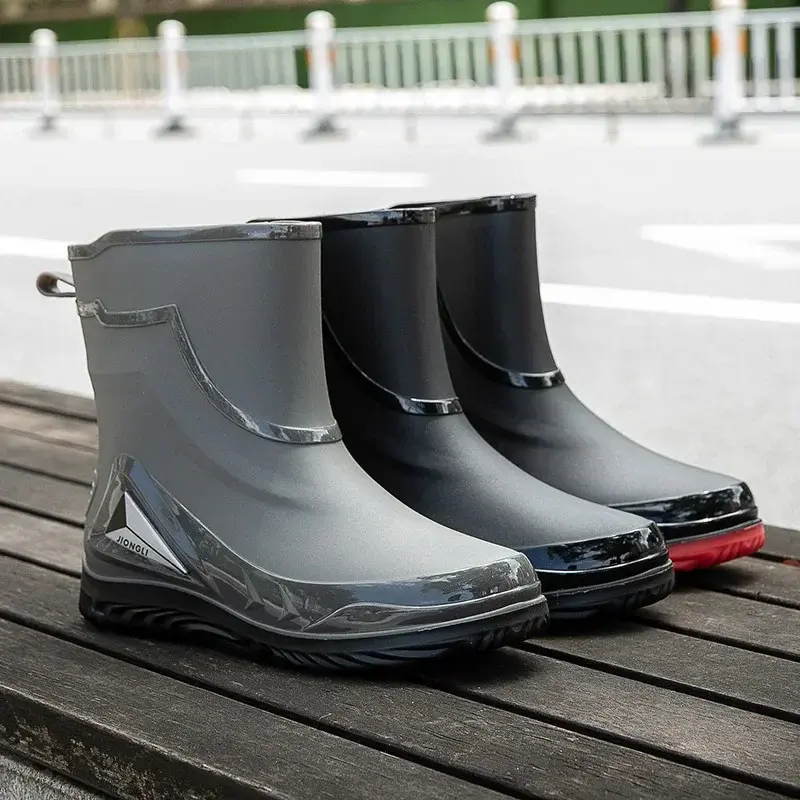 Men's waterproof anti-slip rain boots outdoor fishing boots new rain boots men's rubber shoes with velvet to keep warm in winter