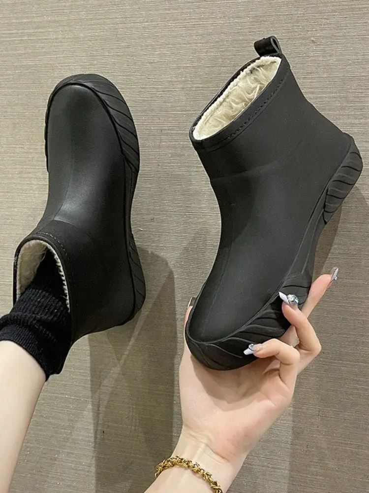 Women's Thick-soled Rain Boots Waterproof Women's Mid-tube Thickened Rain Boots Plush Rain Boots Overshoes 2024