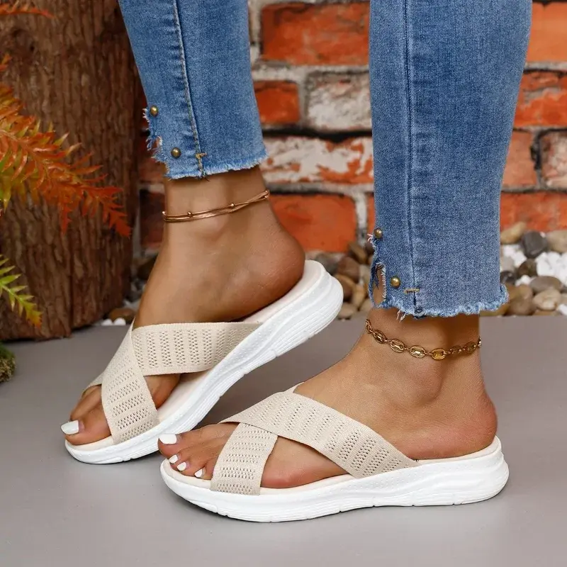 Women Flats Hollow Platform Slippers Women Luxury Sandals Fashion Casual Flip Flops Summer 2024 New Outdoor Cozy Femme Slides