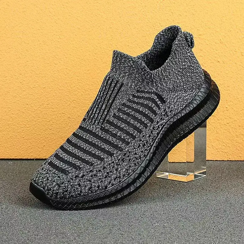 2025Breathable Men Casual Shoes Lightweight Outdoor Male Walking Shoes Anti-slip Men's Sneakers Slip on Flats Vulcanized Shoes