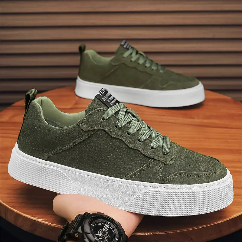 Men's Casual Sneakers Lightweight Flat Shoes Comfortable Non Slip Running Shoes Soft Sole Vulcanized Shoes for Men Zapatos2025