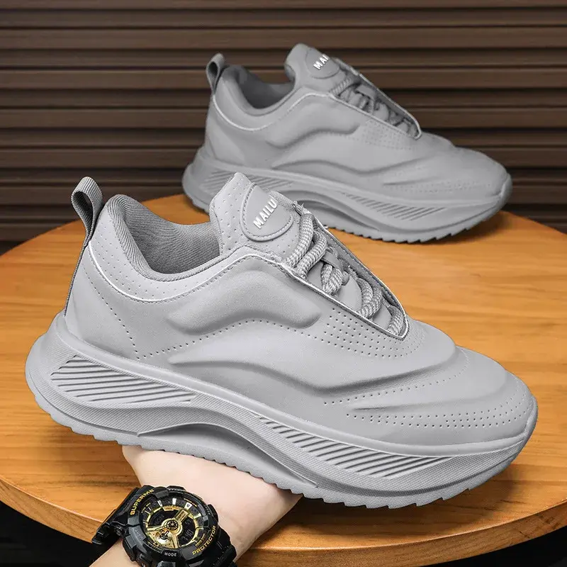 Men Sneaker Designers Sports Shoes Men Student High Quality Vulcanized Shoes Lace UP Soft Soles Outdoors Platform Running Shoes