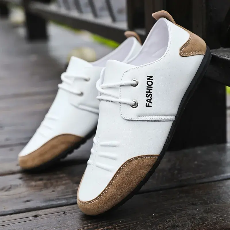 2025 Men Shoes Leisure Leather Shoes for Men White Footwear Summer Trend Breathable Soft Casual Sneakers British Peas Shoes