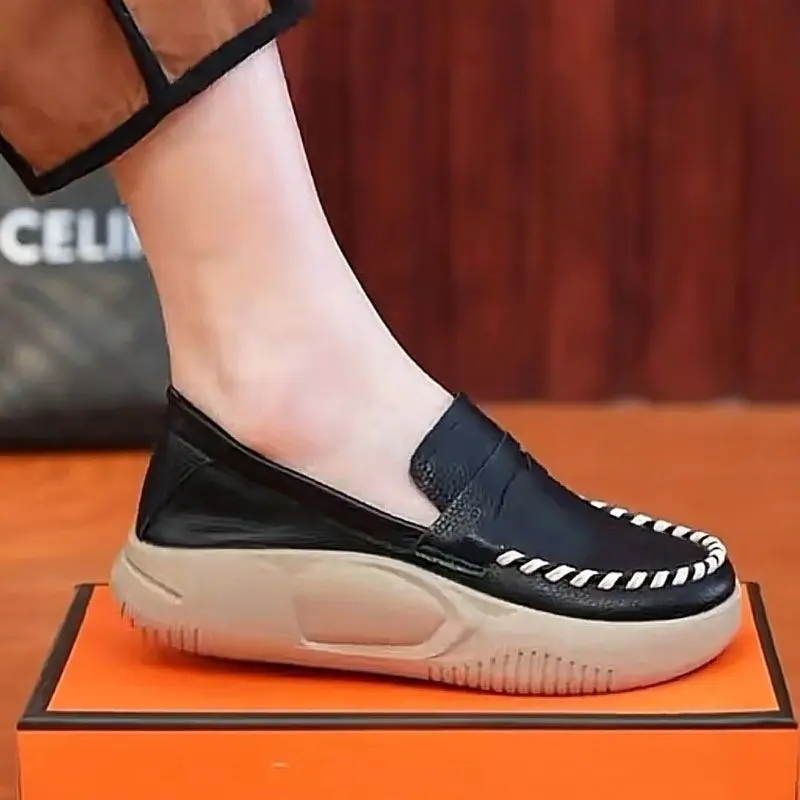 Platform Casual Slip-on Loafers for Women  Spring New Soft-soled Women's Shoes Comfortable Work Shoes Sewn Leather Shoes