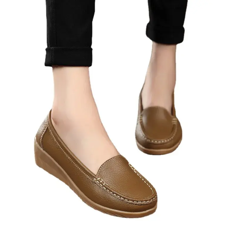2025 Spring and Summer Hollow Flat Mother Shoes Women Casual Shoes Simple White  Wear-resistant Women  Sneakers